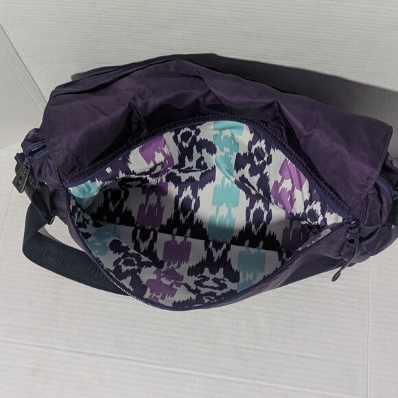 Lululemon Urban Yogini Messenger Bag in Royal Purple - Picture 11 of 16
